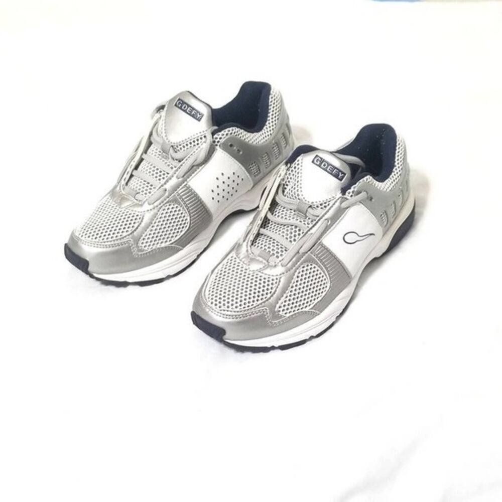 Gravity Defyer size 8